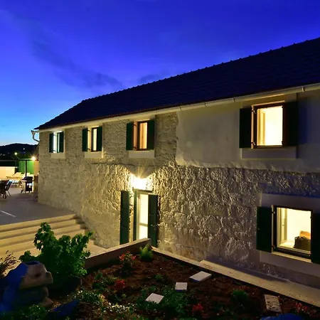 Charming And Authentic Stone Villa Stanic Zagvozd Exterior photo