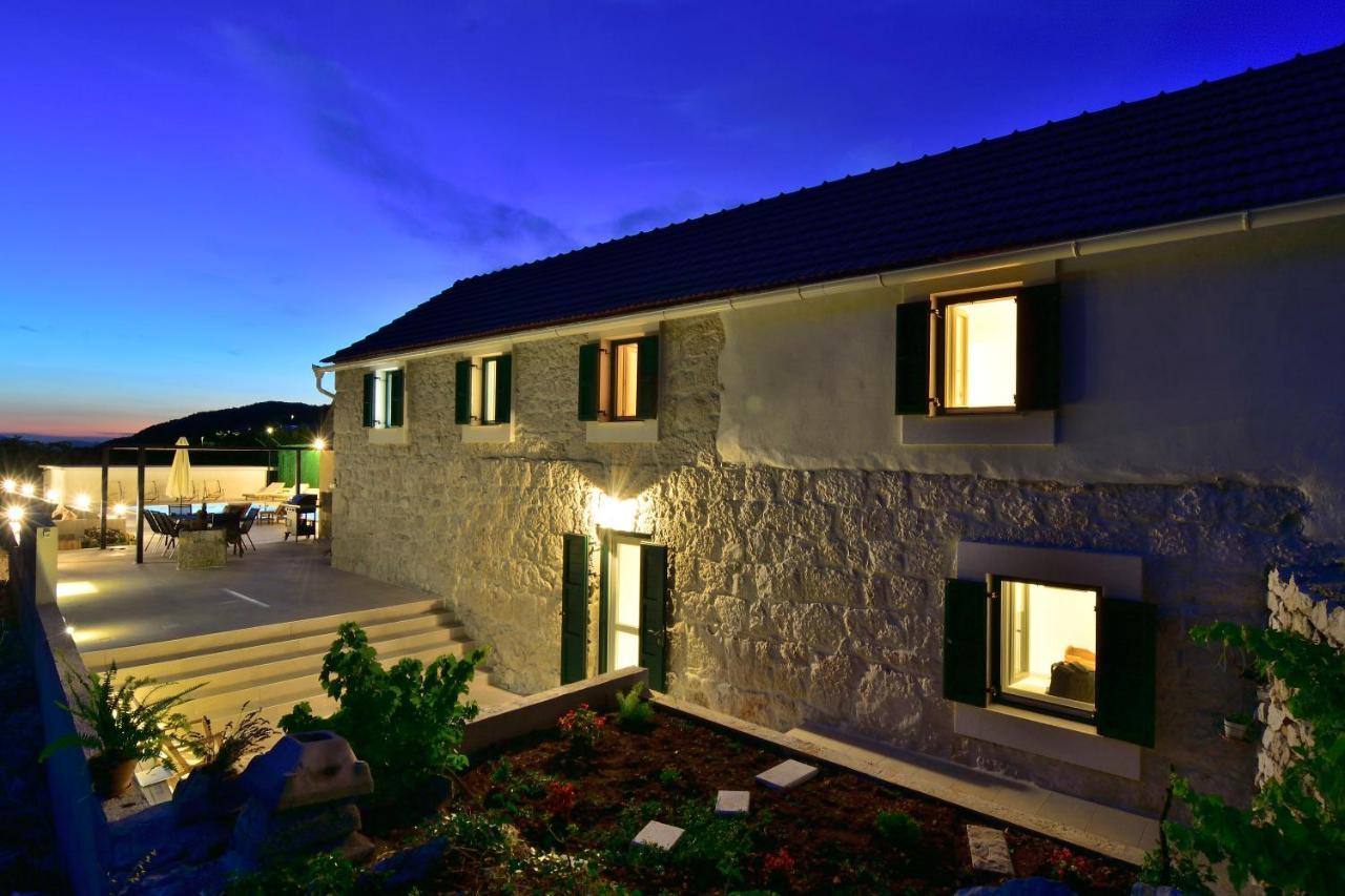 Villa Charming And Authentic Stone Stanic Zagvozd