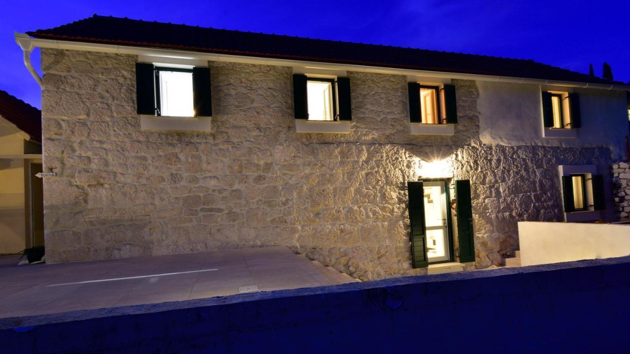 Villa Charming And Authentic Stone Stanic *