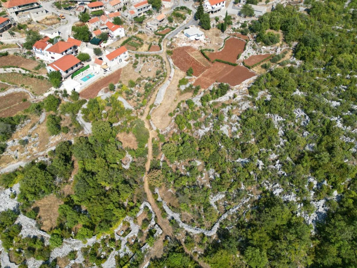 Villa Charming And Authentic Stone Stanic *